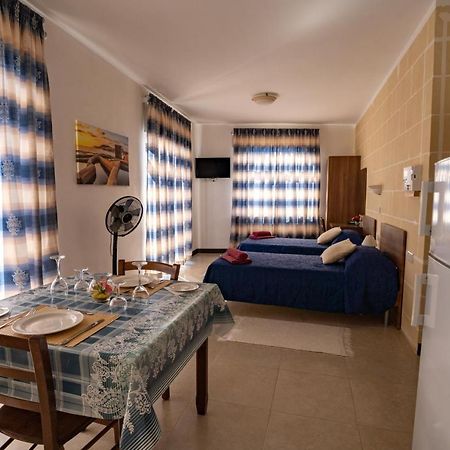 Sunset Seaview Apartments Marsalforn Exterior photo